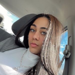 Meet your Posher, Charlynne